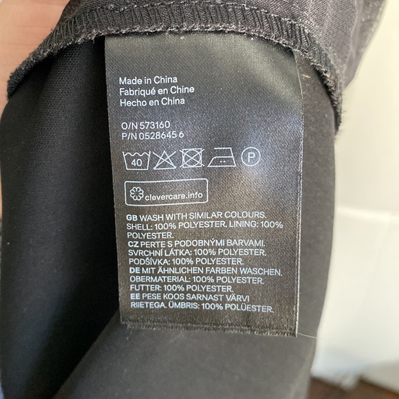 H&M - Bell Sleeve Blouse - Black - 6 - Picture 6 of 8